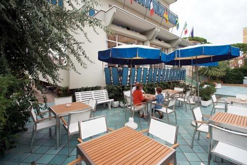 Hotel Dolores Cesenatico Exterior photo